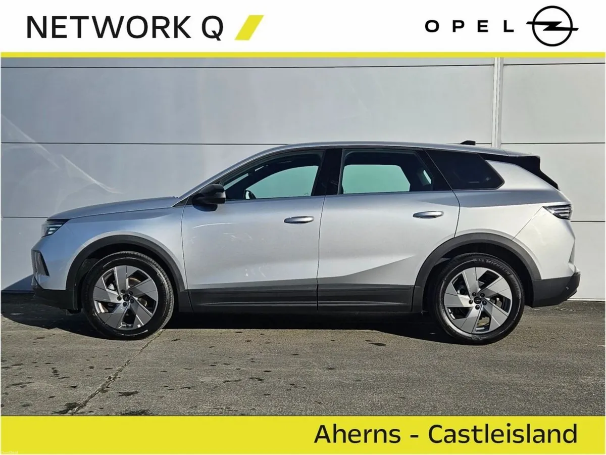 Opel Grandland Elegance PureTech 136 MHEV - Image 3