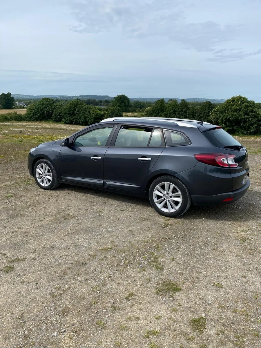 Renault Megane 2011 - Image 1