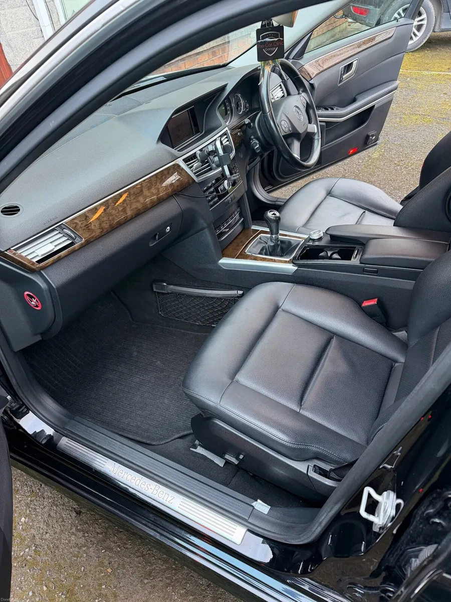 Mercedes E class 200 - Image 3