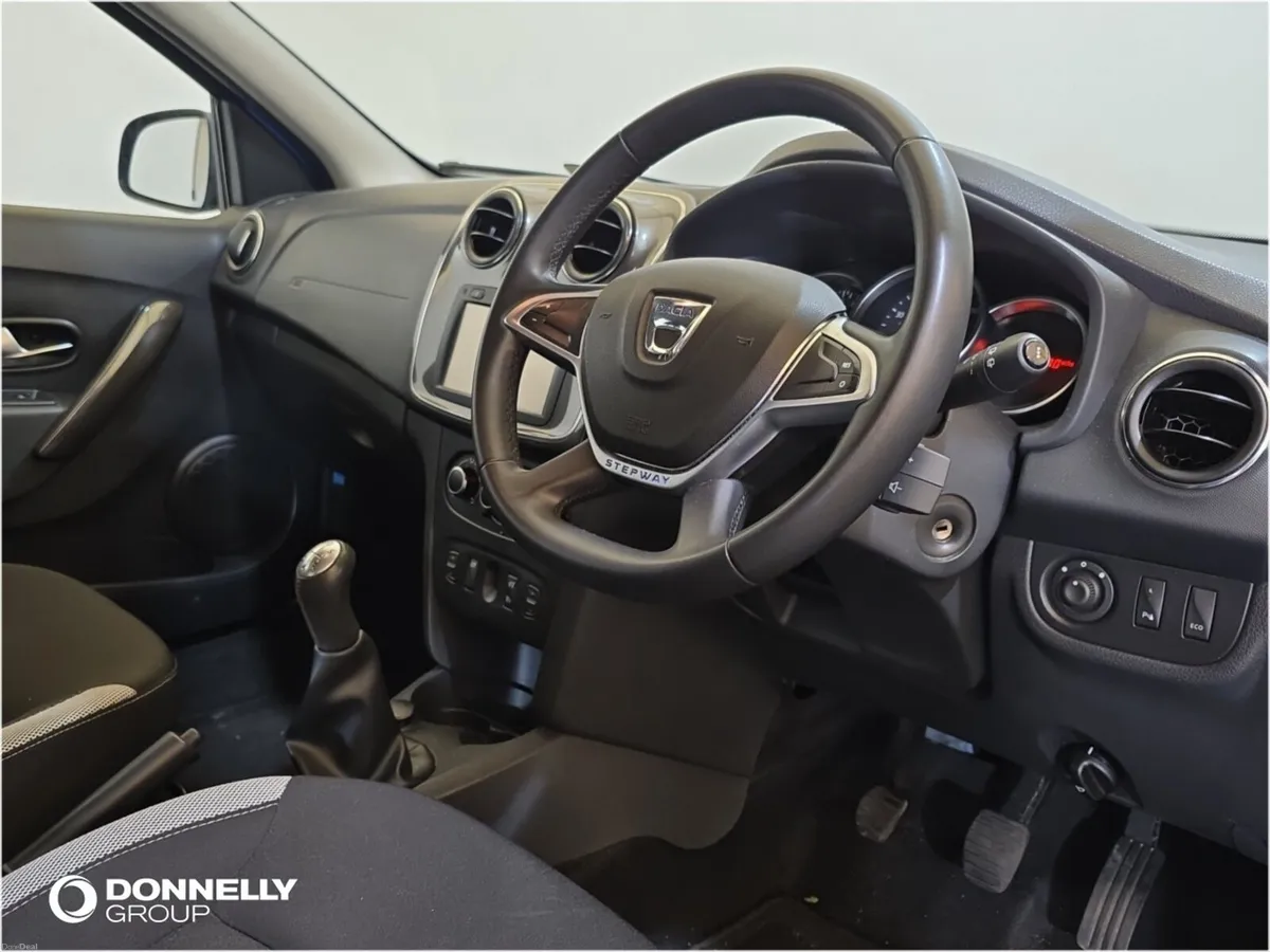 Dacia Sandero Stepway Hatchback Laureate - Image 4