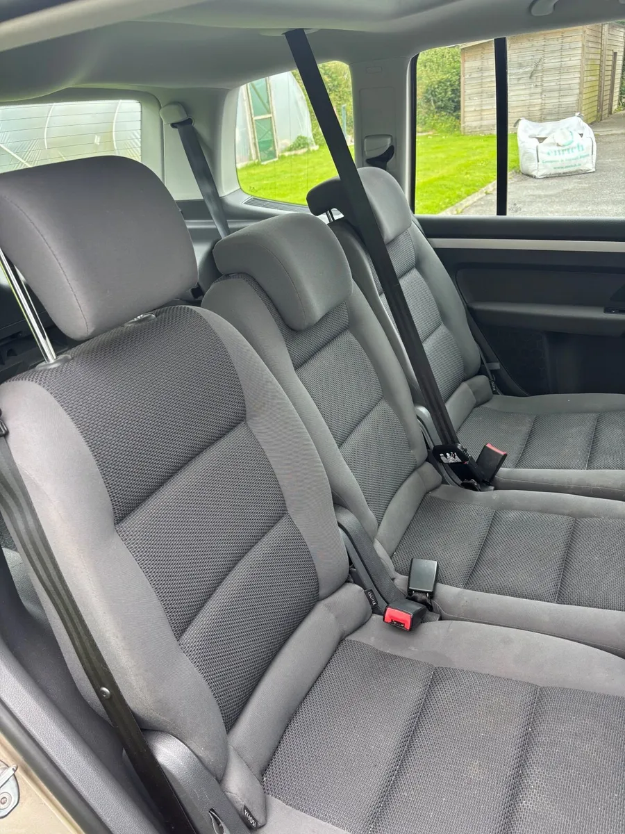 Volkswagen Touran 2015 - Image 4