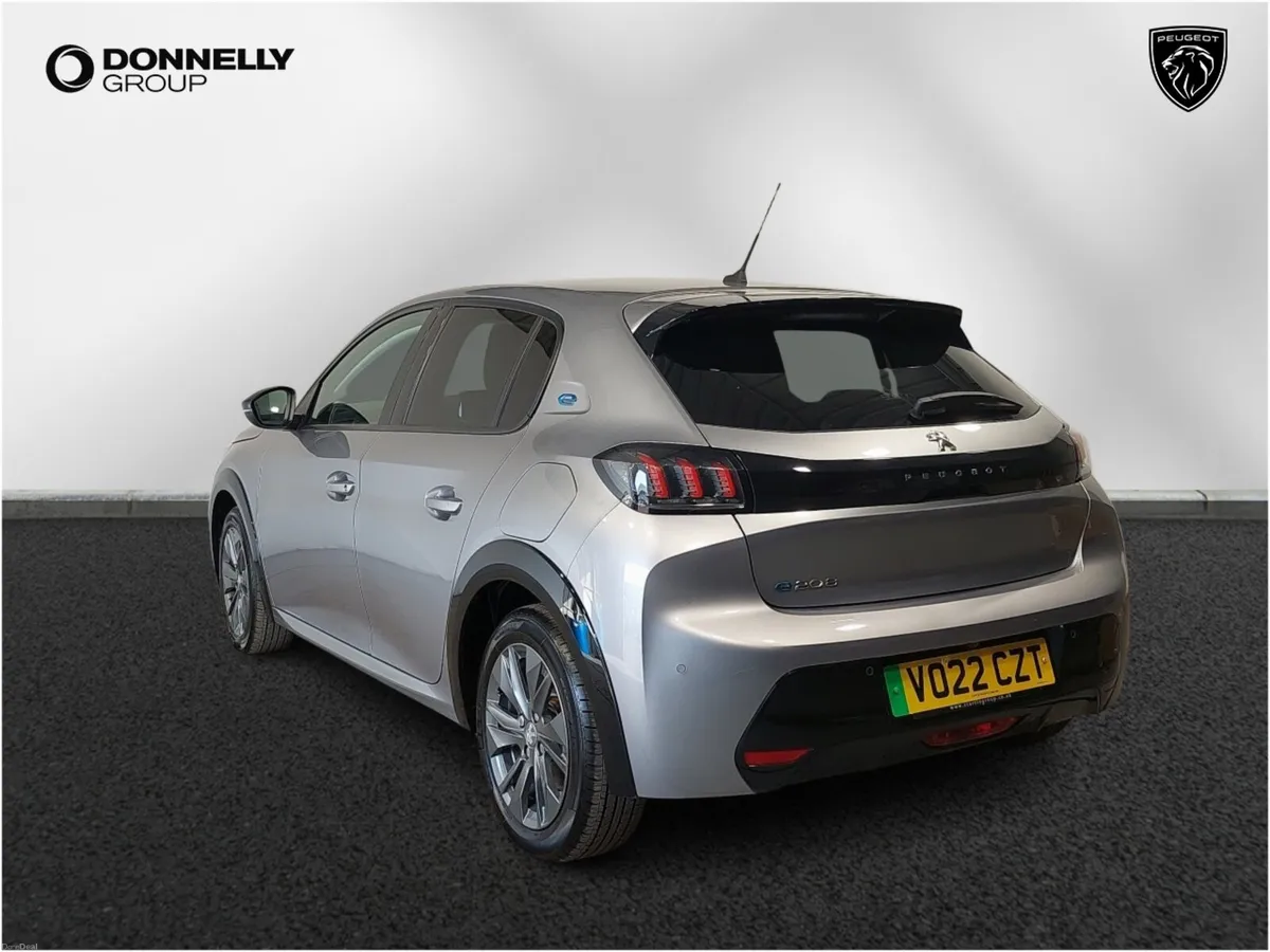 Peugeot 208 E- Electric Hatchback Allure Premium - Image 2