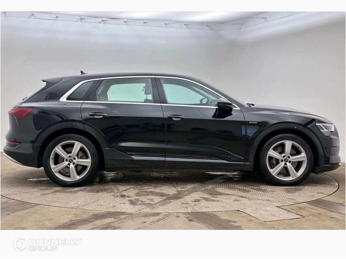 Audi E-tron Estate Technik - Image 4