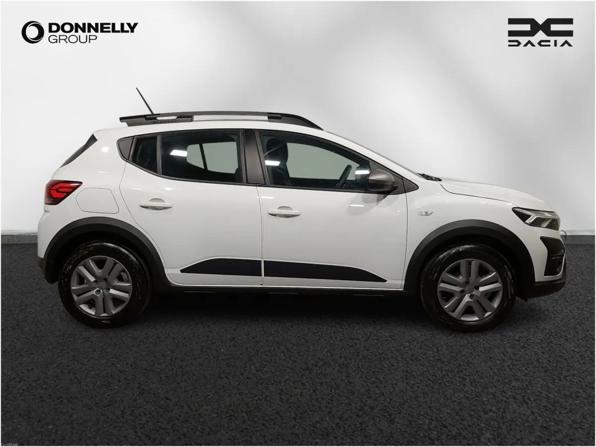 Dacia Sandero Stepway Hatchback Expression - Image 3