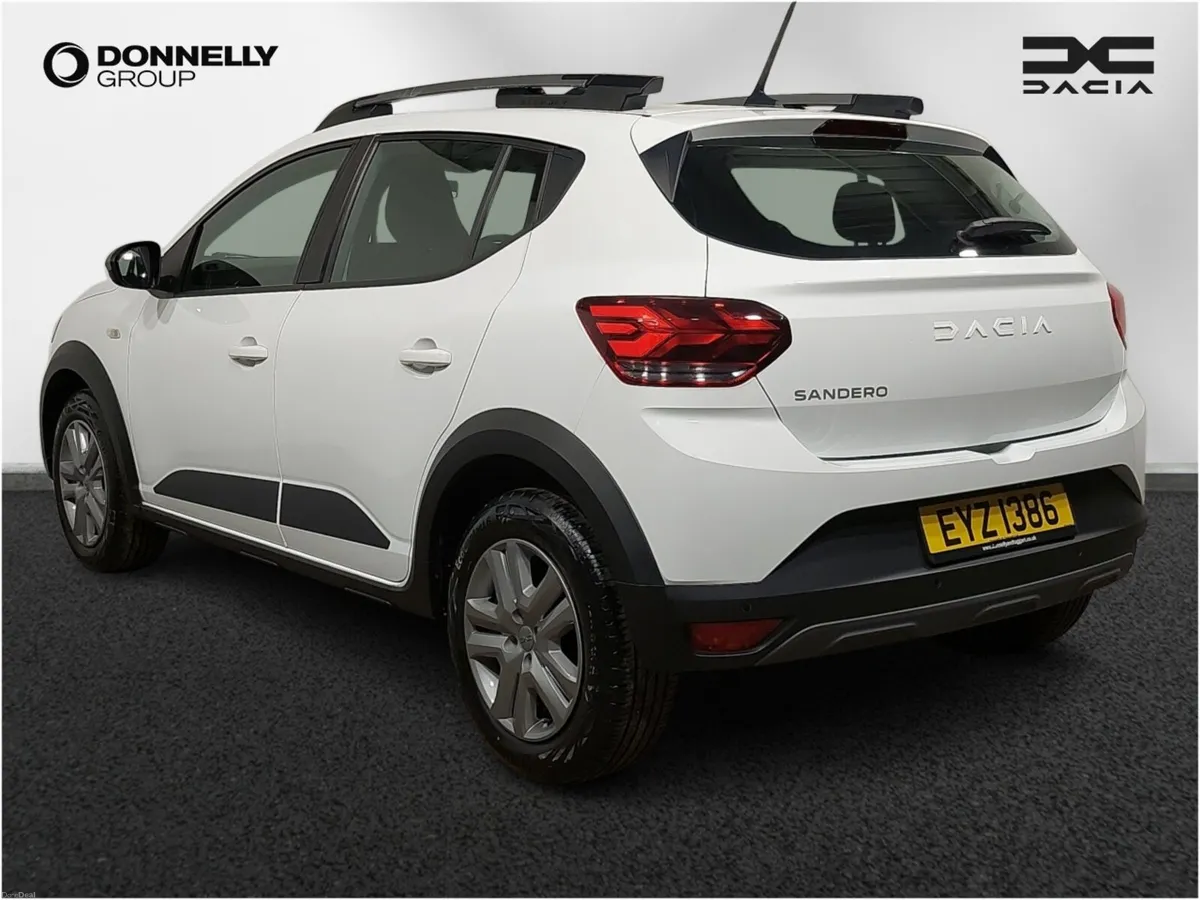 Dacia Sandero Stepway Hatchback Expression - Image 2
