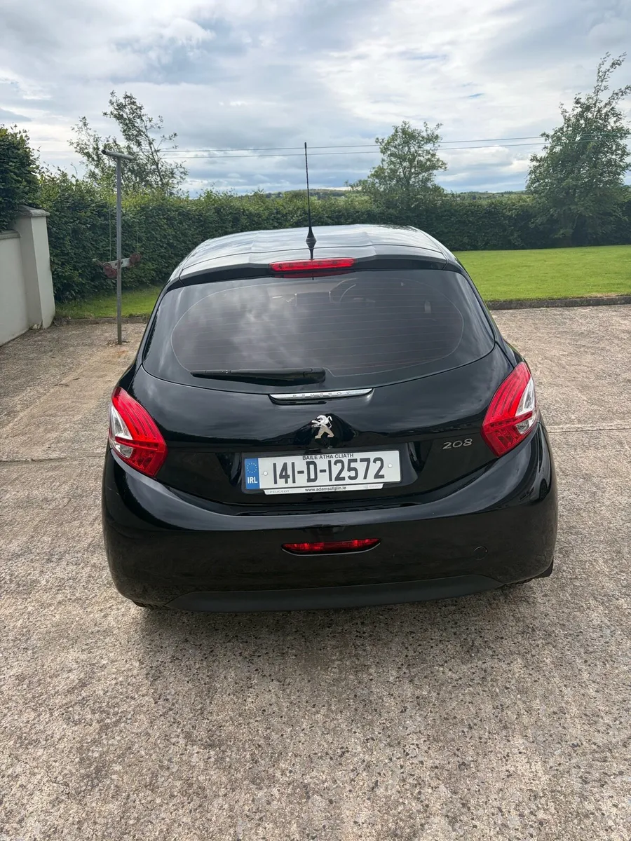 Peugeot 208 - Image 4