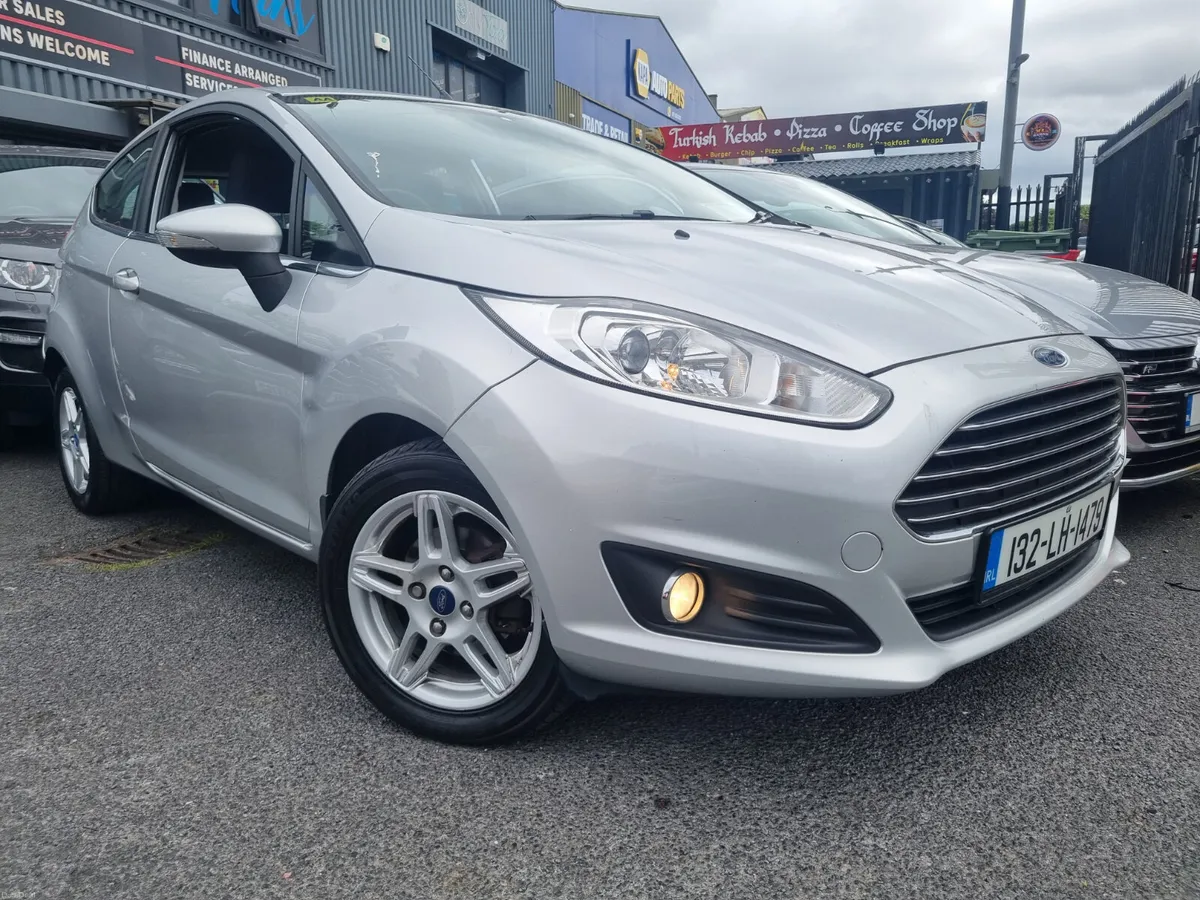 Ford Fiesta 2013 - Image 2