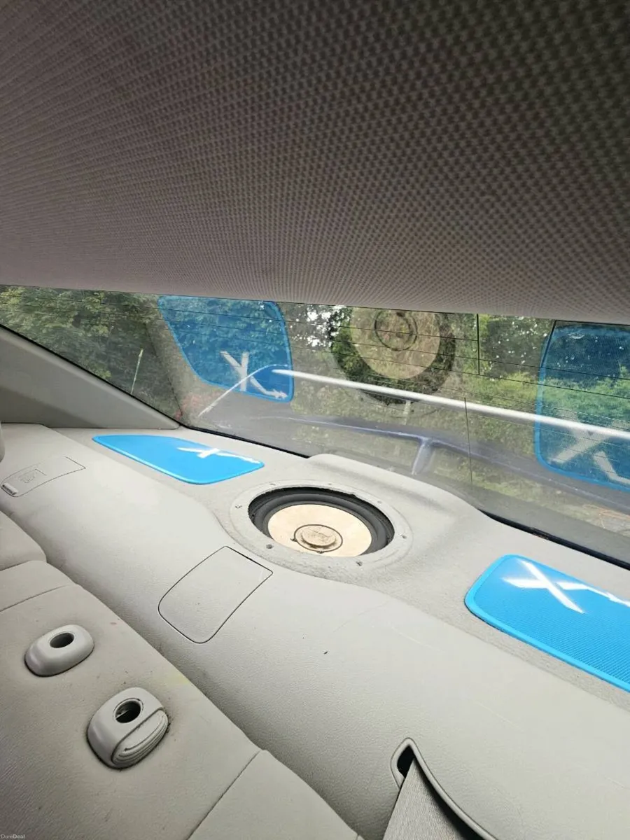 Car - Image 4