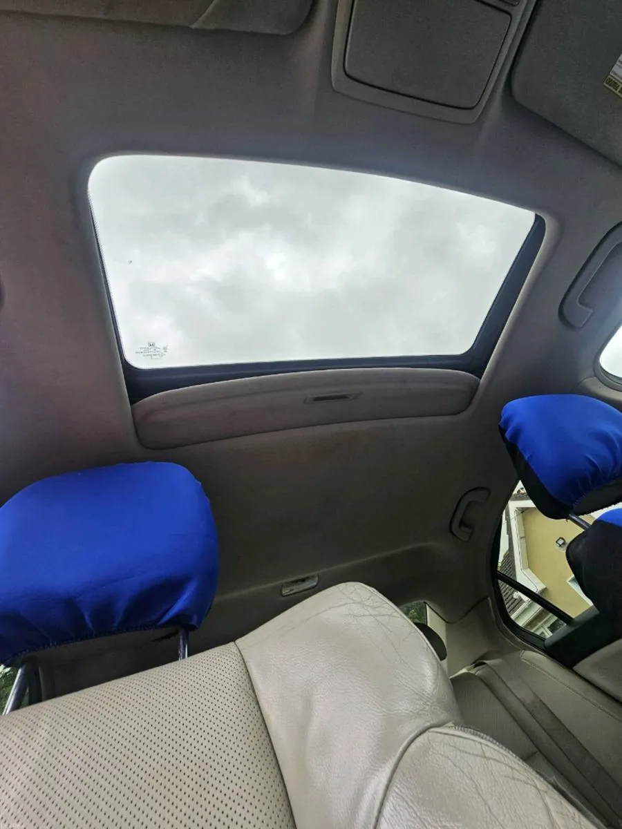 Car - Image 6