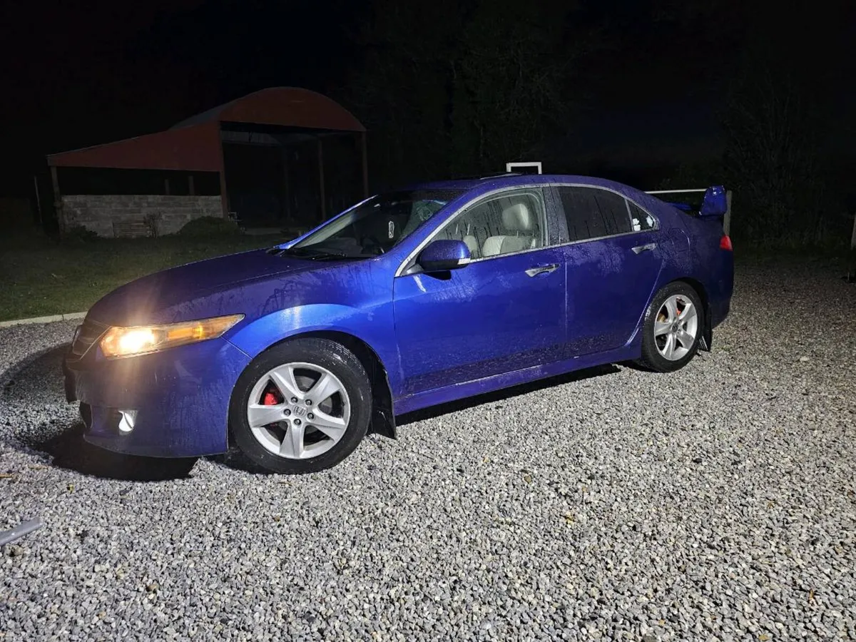 Car - Image 3