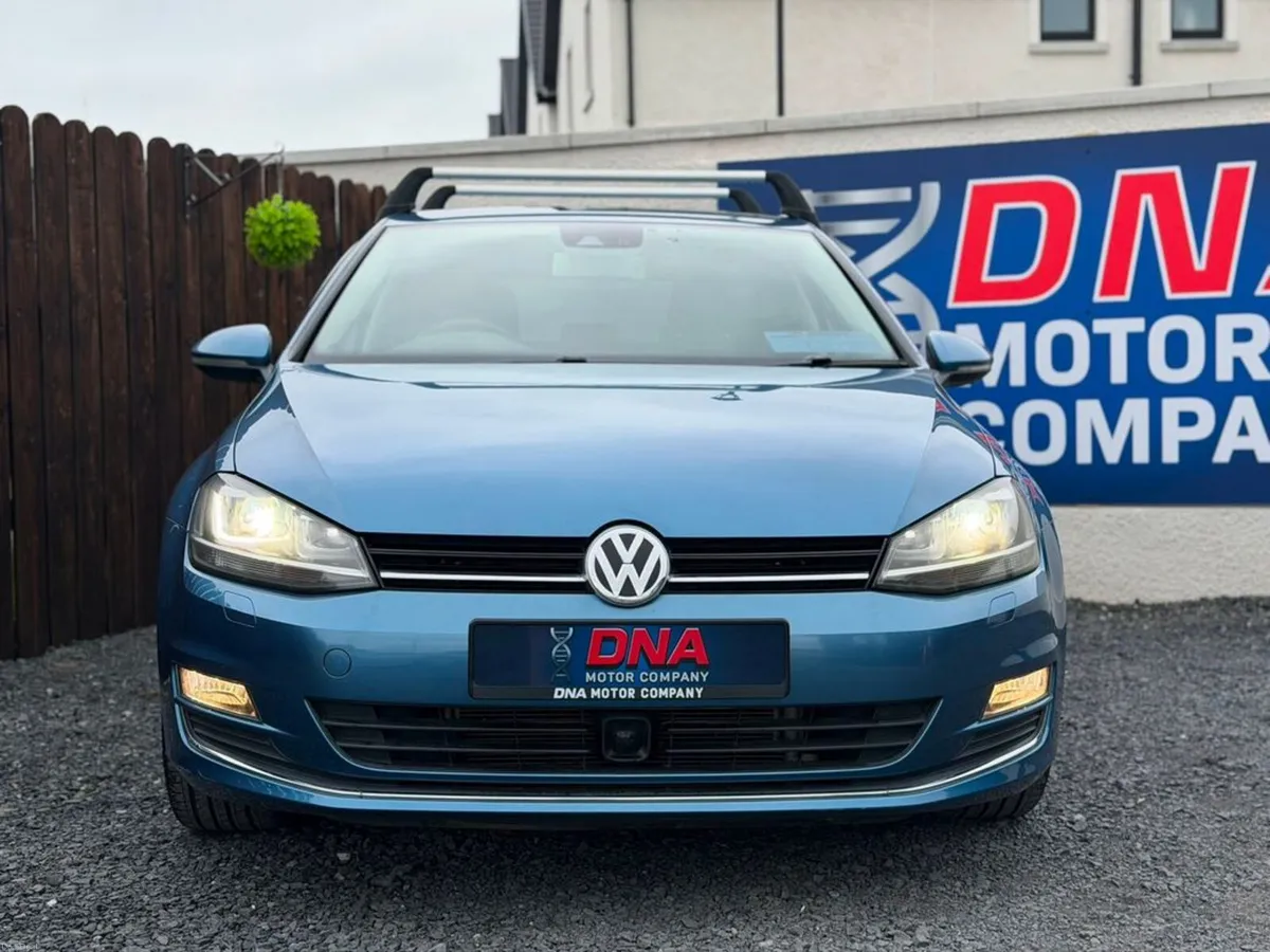 Volkswagen Golf HIGHLINE W/ LEATHER - AUTO - LOW K - Image 2