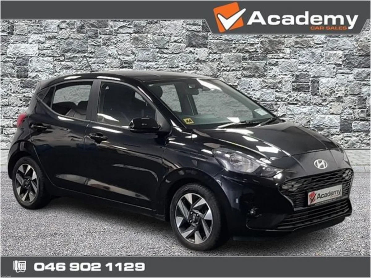 Hyundai i10 Deluxe Plus 5DR - Image 1