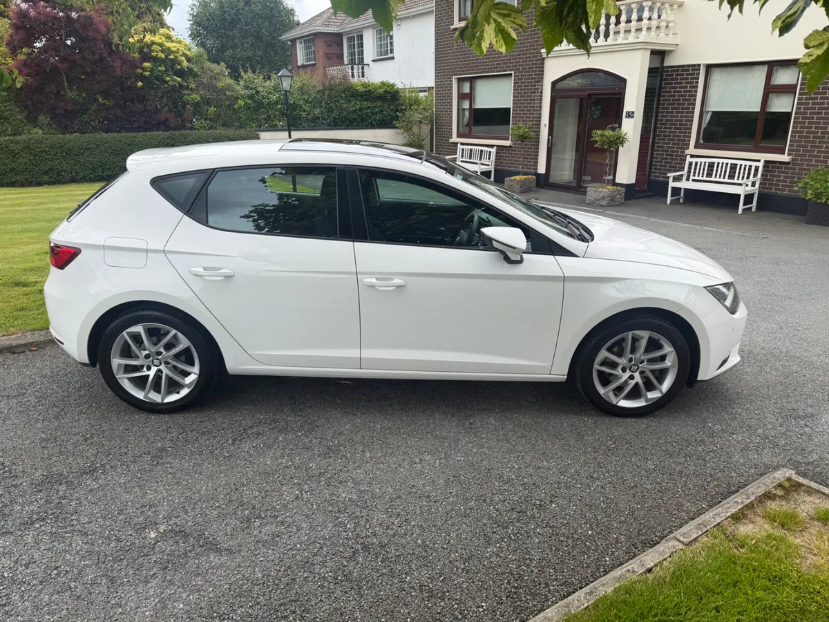 142 SEAT Leon FSH 1 owner only 99 k kilometers - Image 4