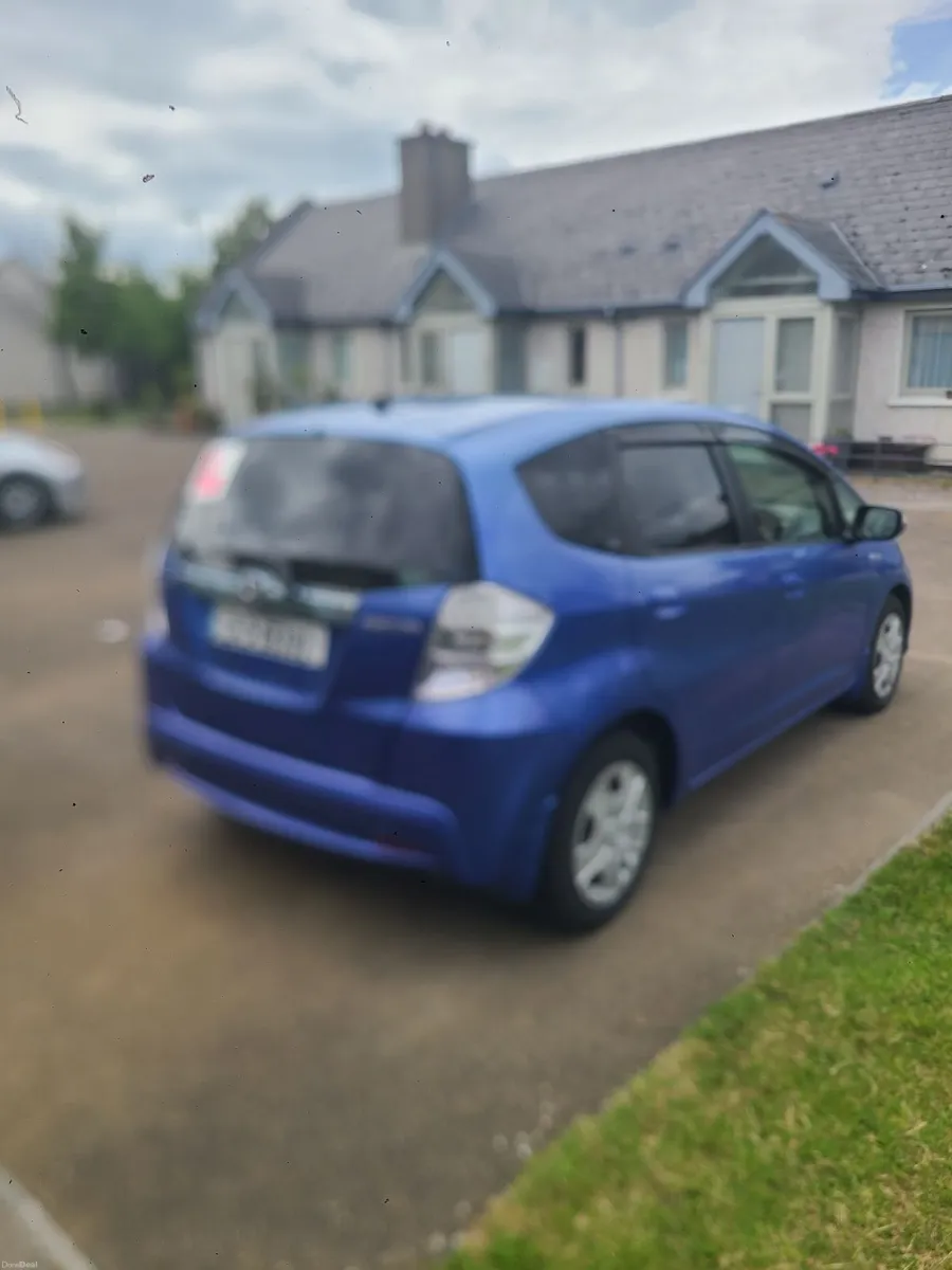 Honda Fit 2012 - Image 2