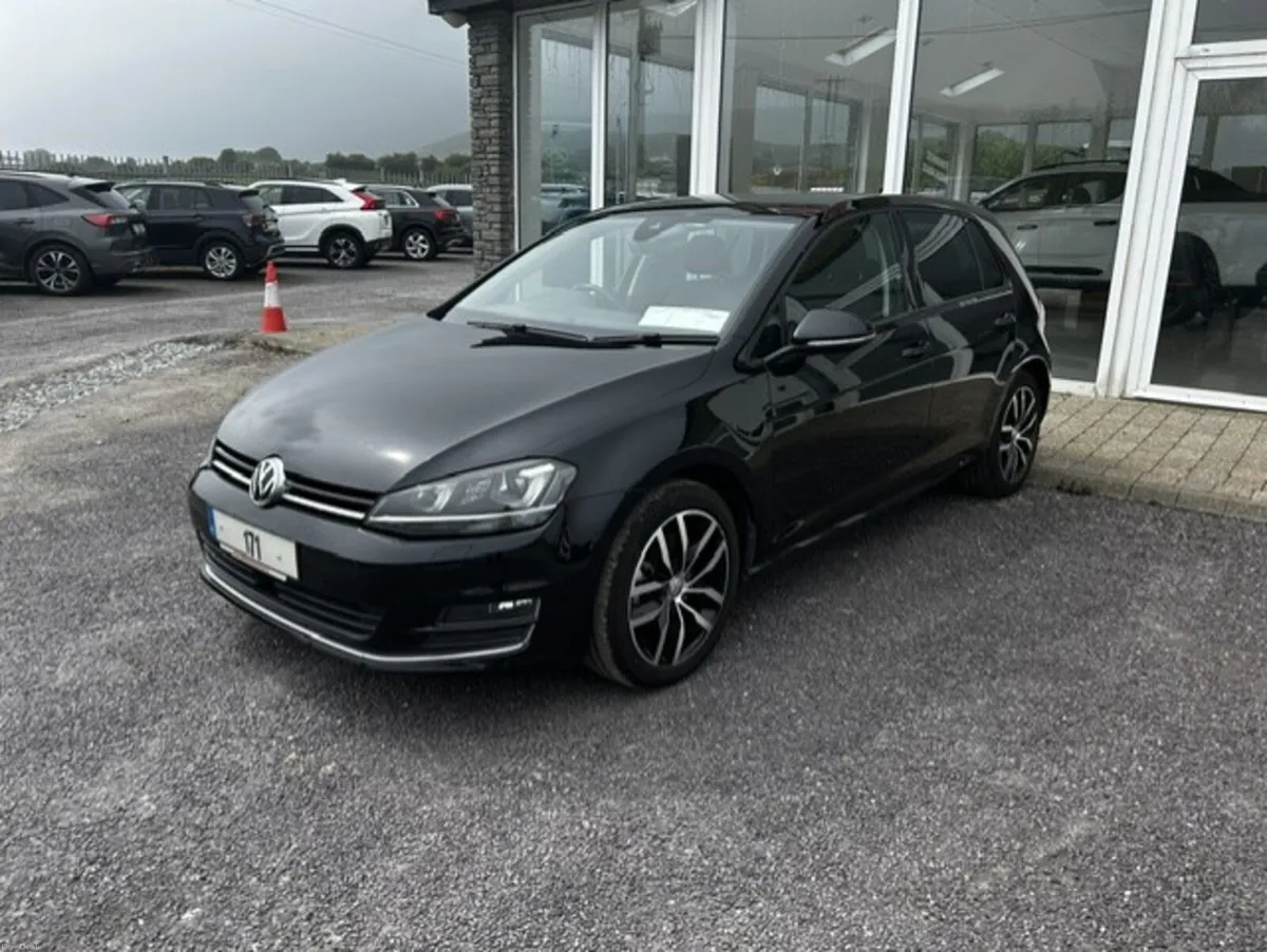 Volkswagen Golf AUTO - Image 2