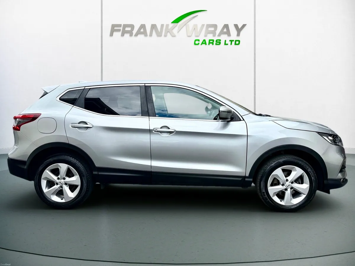 2019 NISSAN QASHQAI 1.5 DCI *192*SAT NAV*MINT*FSH* - Image 4