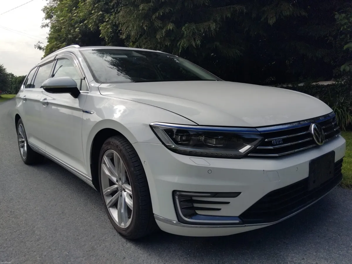 Volkswagen Passat Gte 1.4 hybrid - Image 6