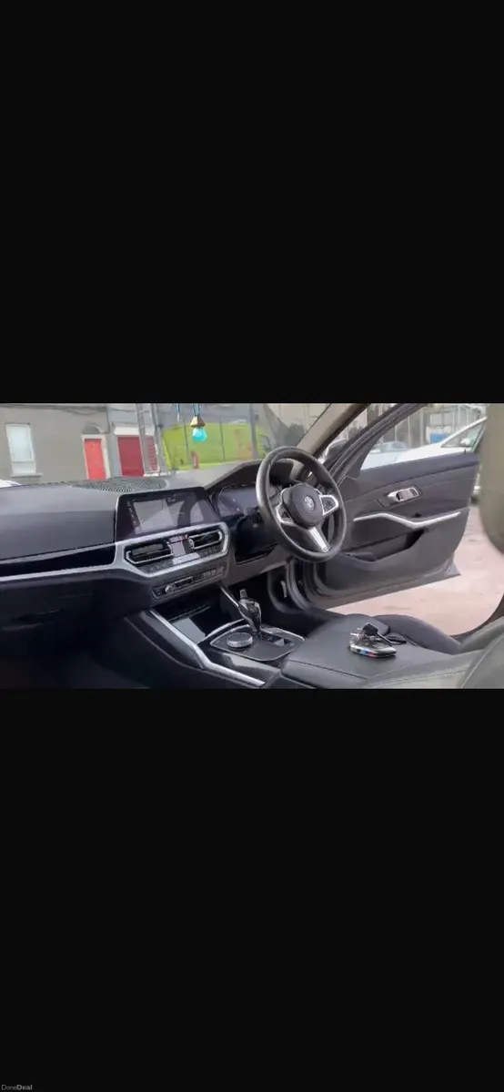 BMW 3-Series 2019 - Image 5