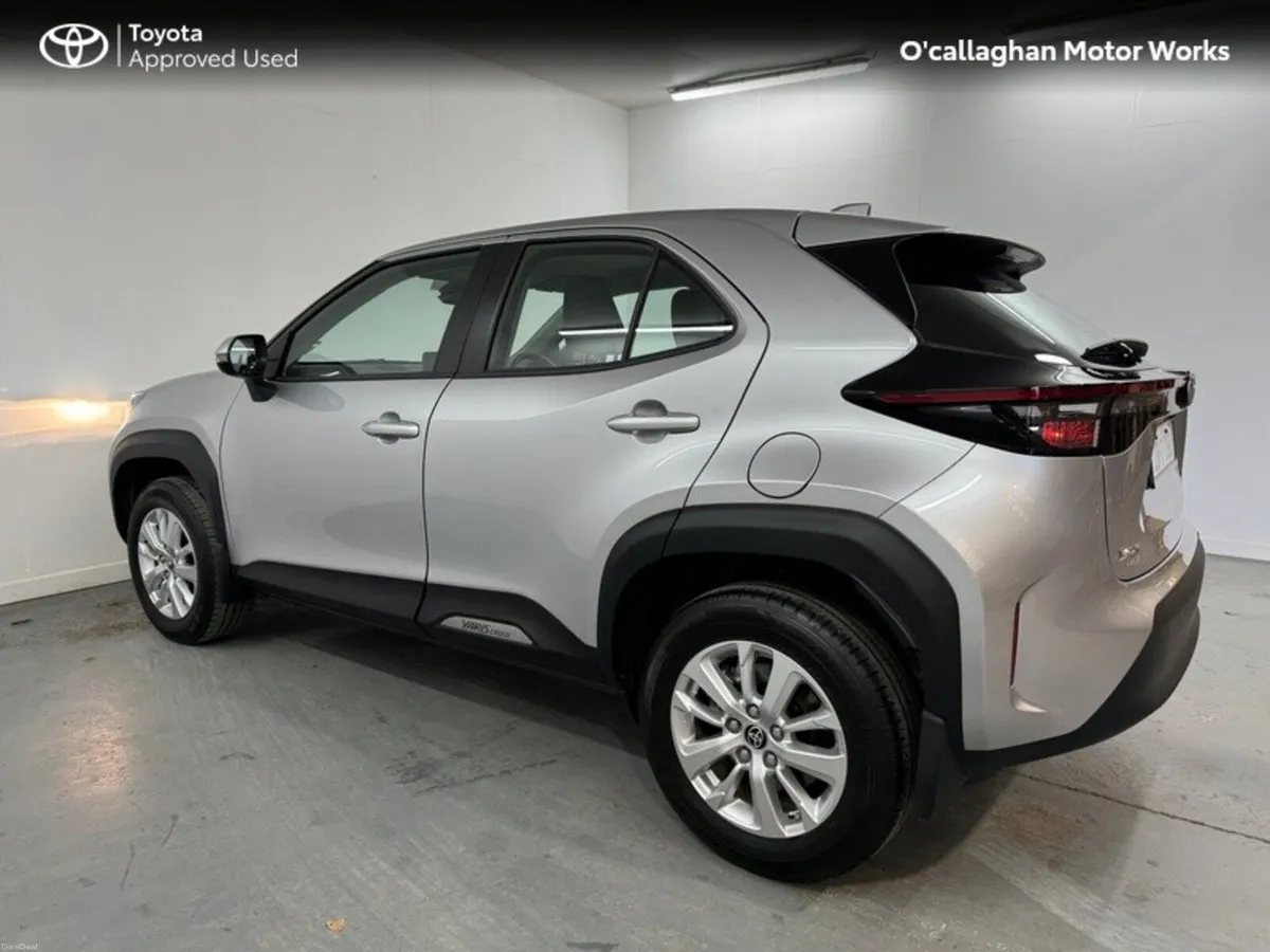Toyota Yaris Cross YARIS CROSS LUNA 4DR AUTO - Image 3