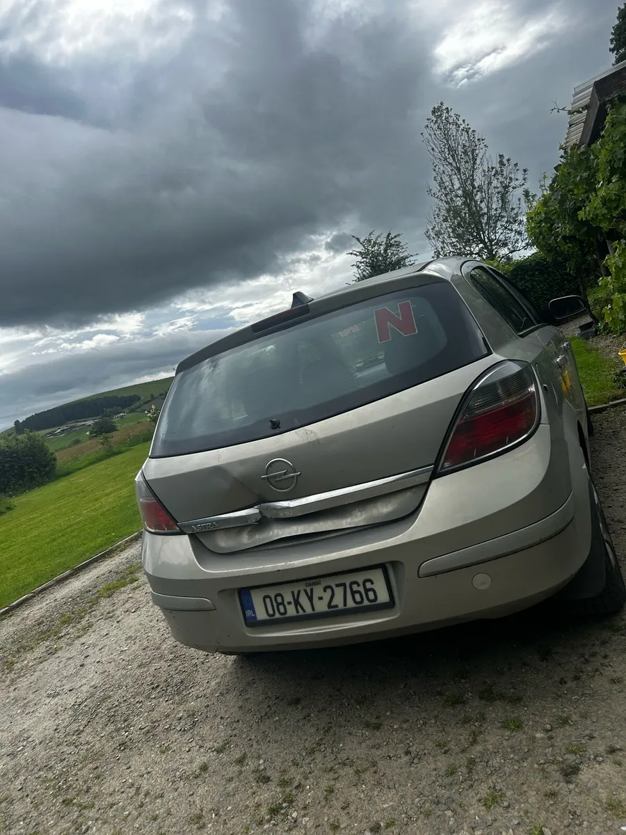 Opel Astra 2008 1.4l petrol - Image 3