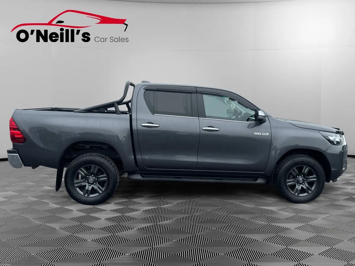 Toyota Hilux 2025 2.8 SR5 MANUAL NO VAT!!! #388 - Image 5