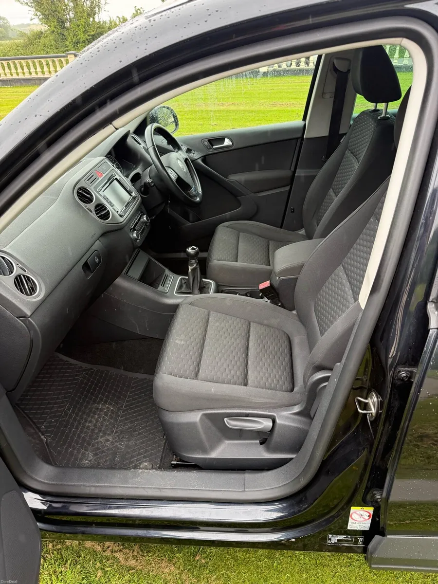 Volkswagen Tiguan - Image 6
