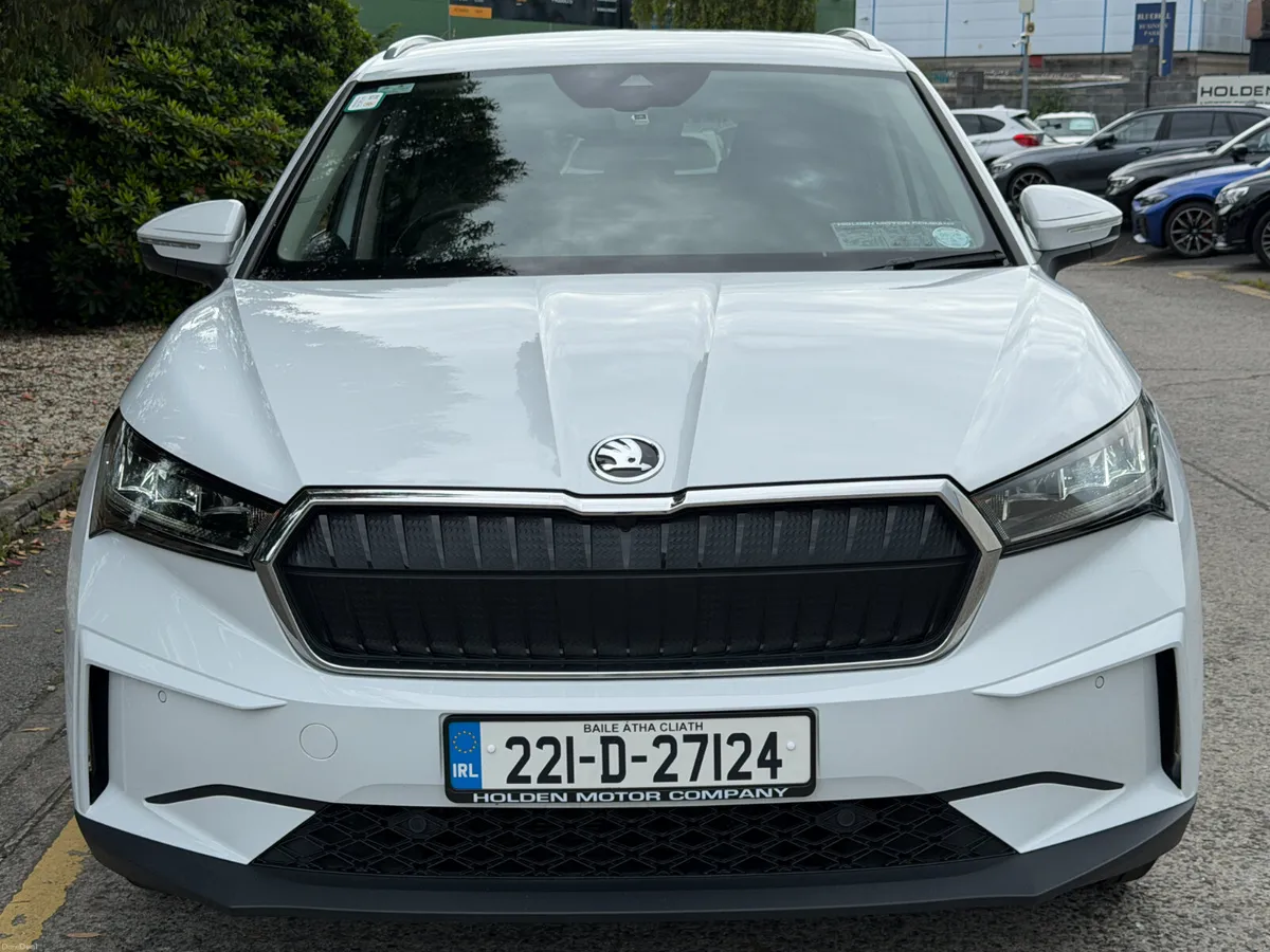 2022 Skoda Enyaq 80IV. BIG BATTERY. REAR CAMERA - Image 4