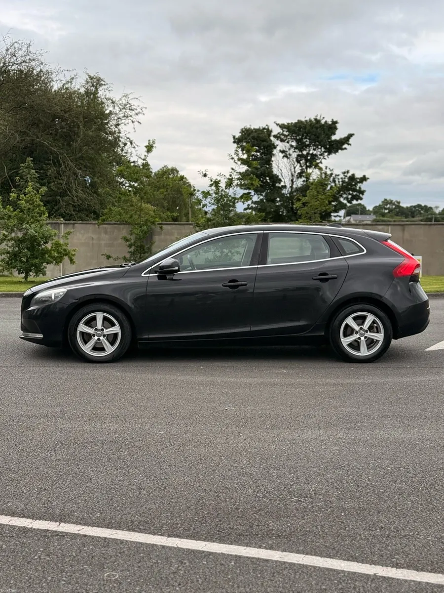 Volvo V40 1.6 diesel Fresh NCT - Image 2