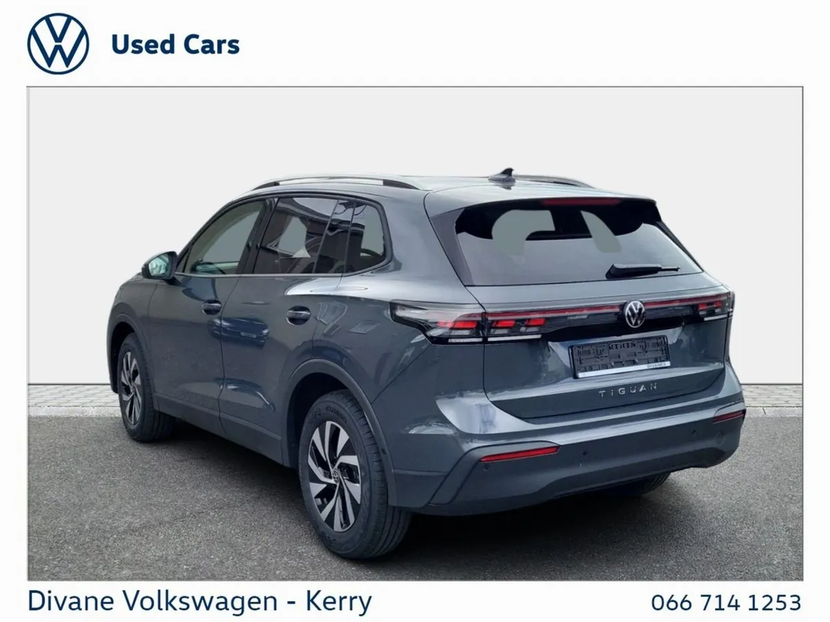 Volkswagen Tiguan PLUG IN HYBRID STYLE 1.5TSI PHEV - Image 3