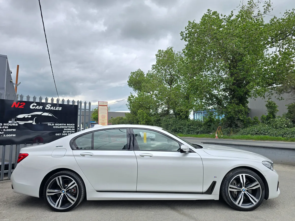 BMW 7-Series 2017 - Image 3