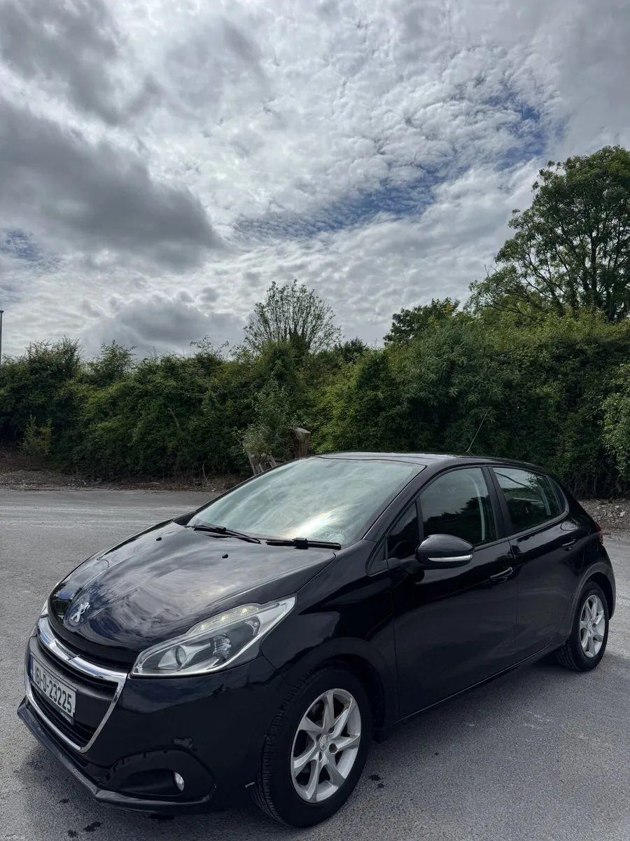 Peugeot 208 2016 - Image 1