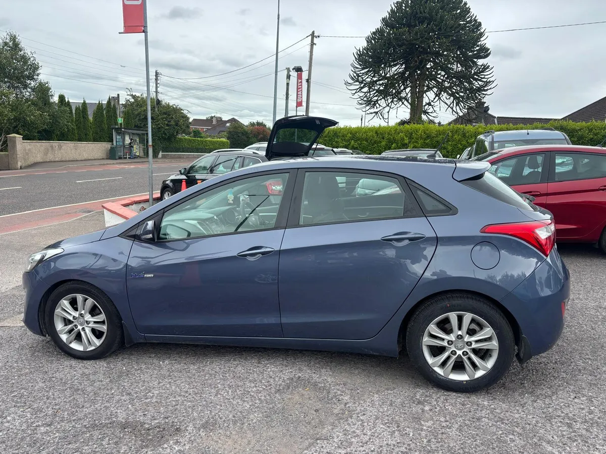 Hyundai i30 2013  DELUXE  DIESEL - Image 4