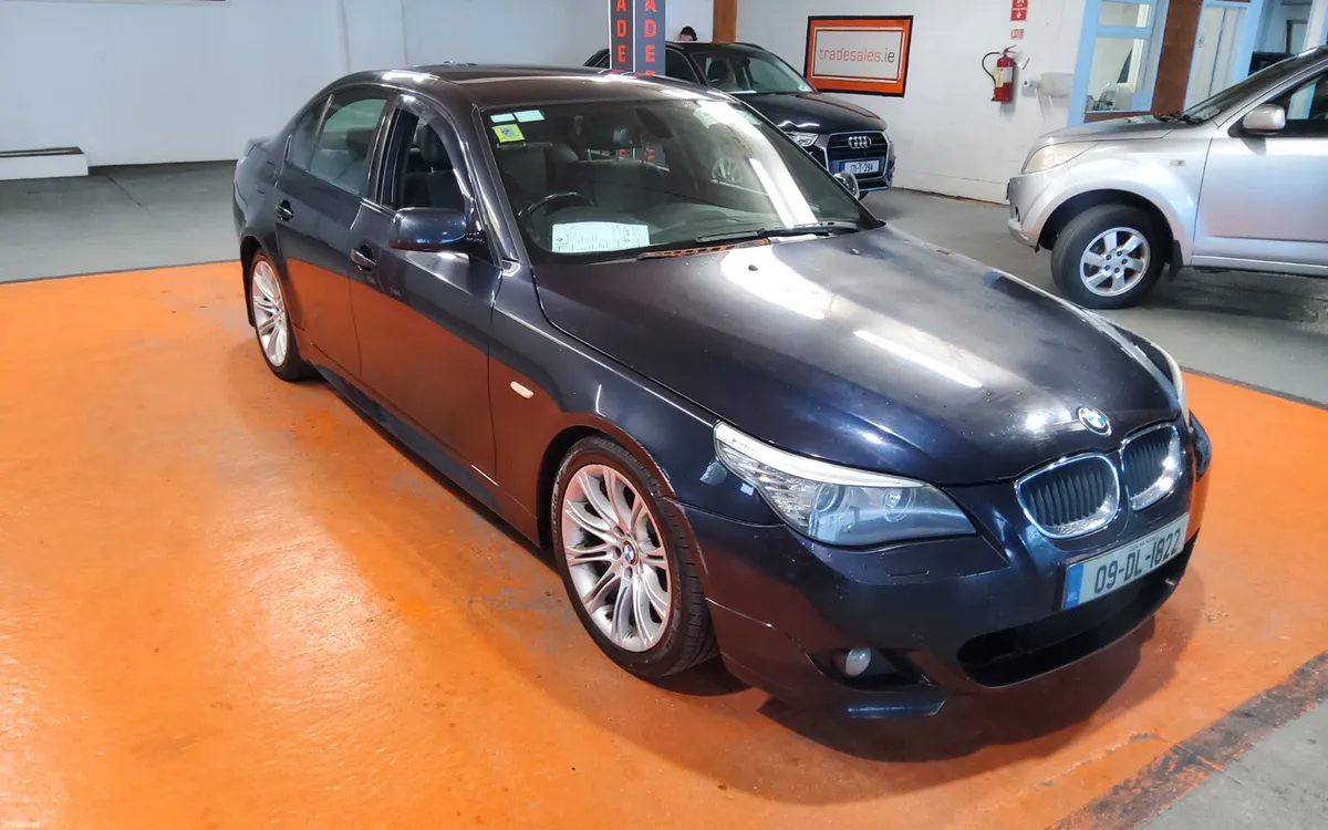 BMW 5-Series 2009 - Image 1