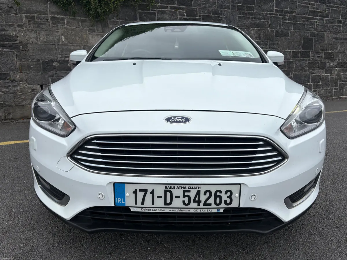 17 Ford Focus Titanium! AUTO! Trade ins+warranty👍 - Image 5