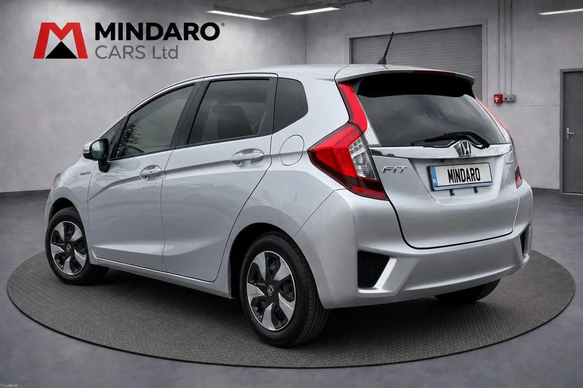 HONDA FIT//HYBRID//AUTOMATIC//EXCELLENT CAR - Image 2