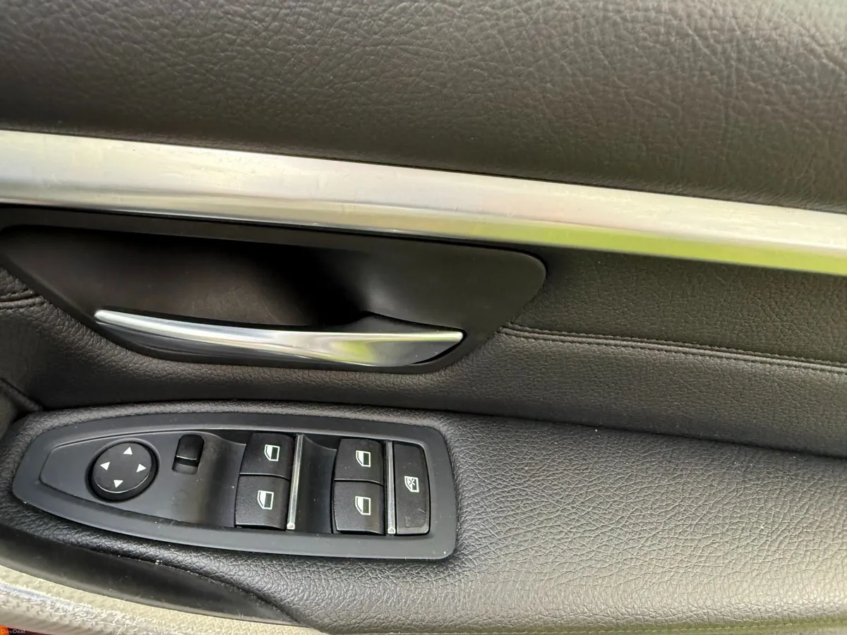 BMW 3-Series 2017 - Image 4