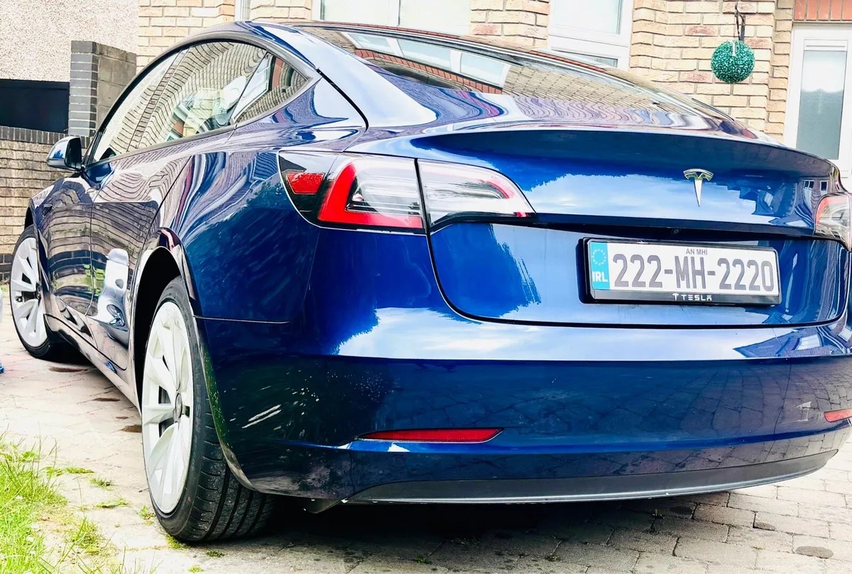 Tesla 3 - Image 4