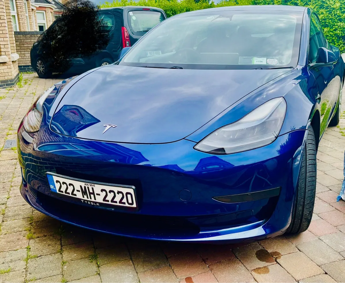Tesla 3 - Image 1