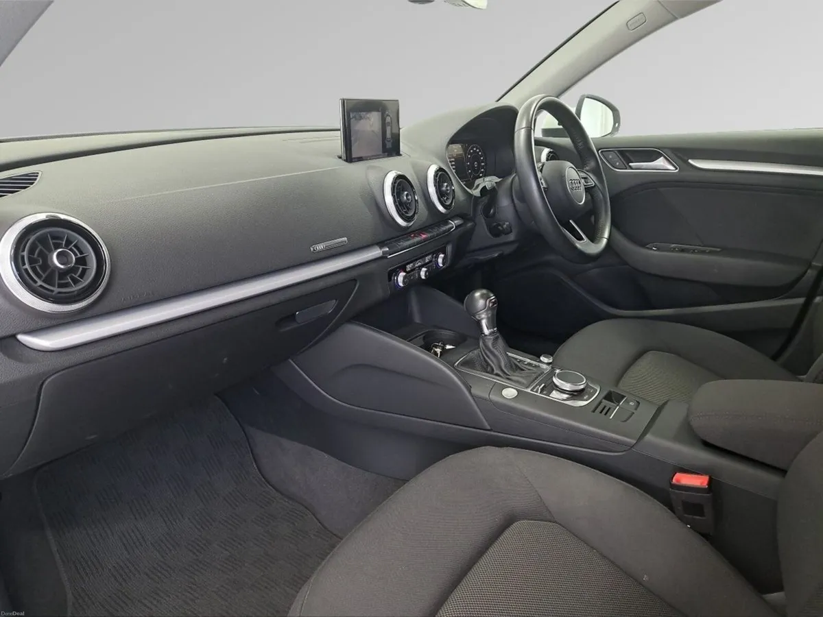 Audi A3 30 TFSI SPORT - Image 4
