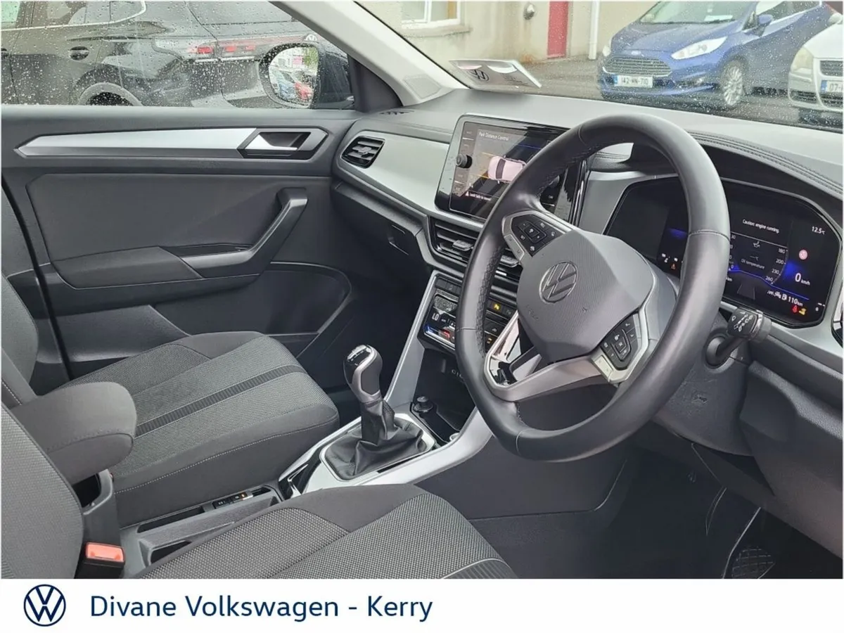Volkswagen T-Roc EDITION 75 1.0TSI M6F 116 BHP - Image 4