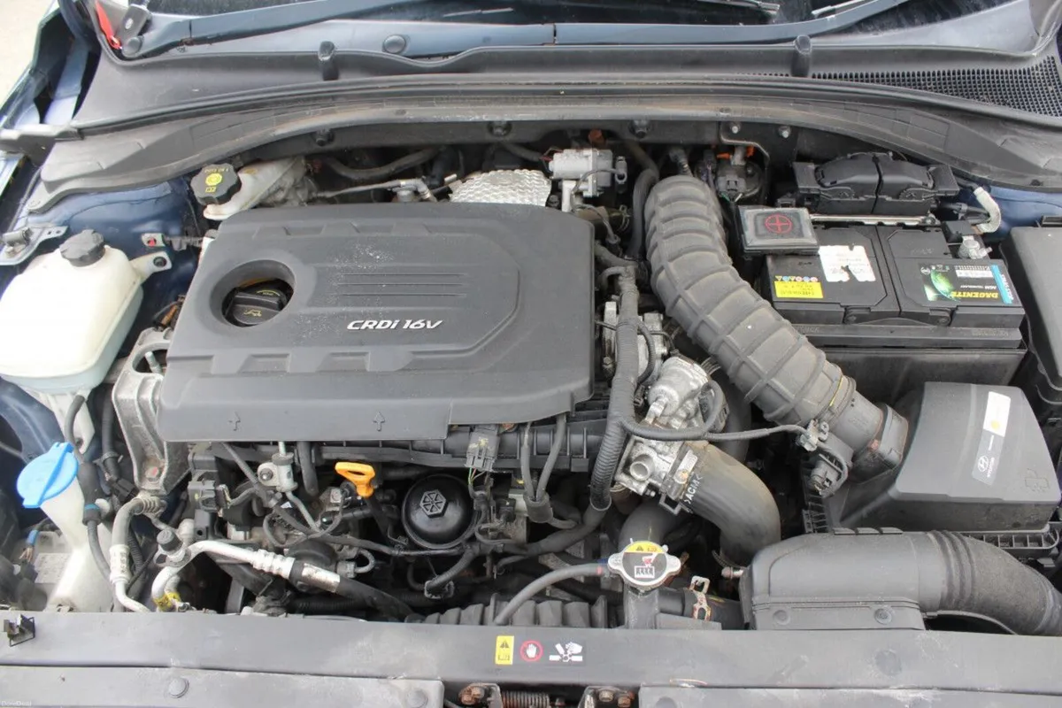 Hyundai i30 1.6 Diesel Deluxe - TENDER 16 - Image 4
