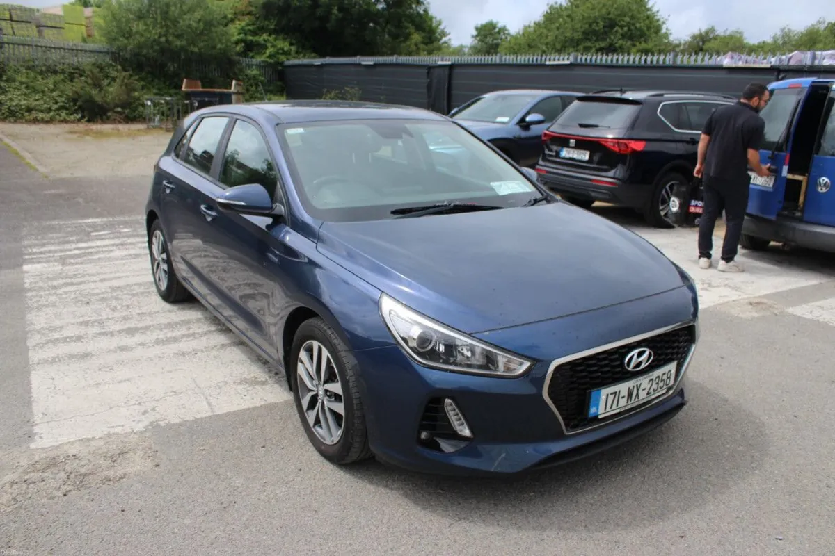 Hyundai i30 1.6 Diesel Deluxe - TENDER 16 - Image 1