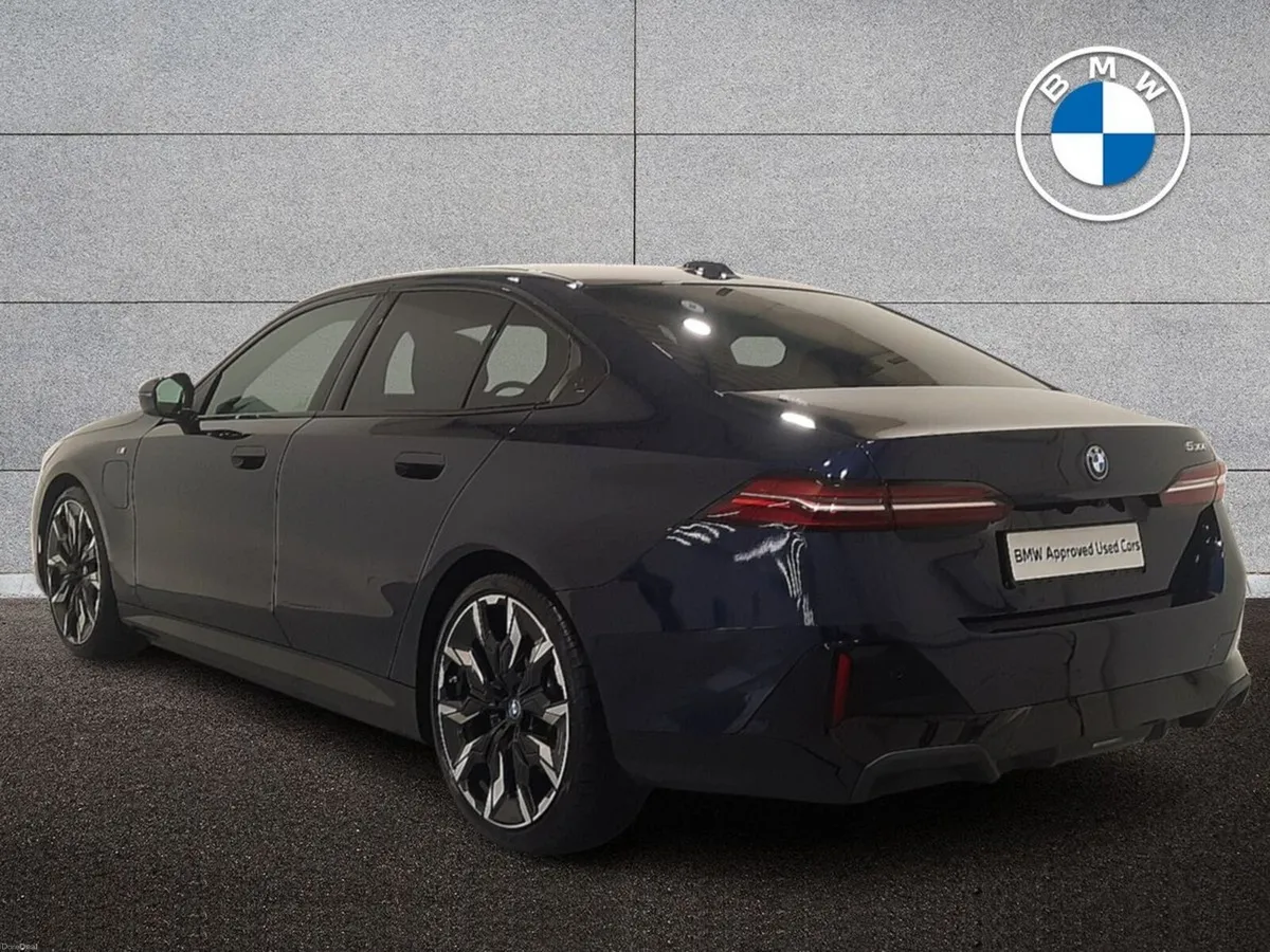 BMW 5-Series 530e M Sport Saloon - Image 3