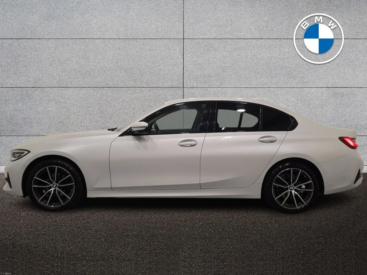 BMW 3-Series 318d Sport Saloon - Image 4