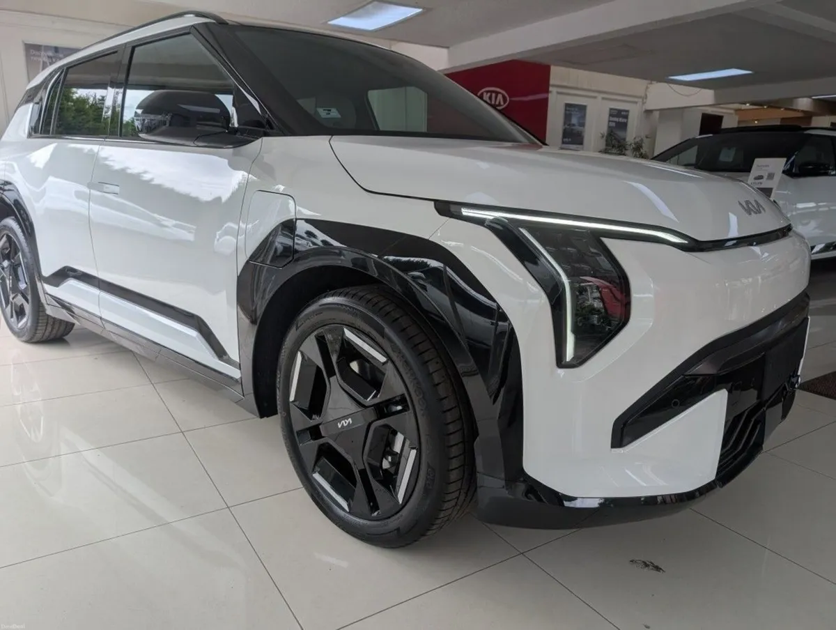 Kia EV3 GT Line with Sunroof - Image 6