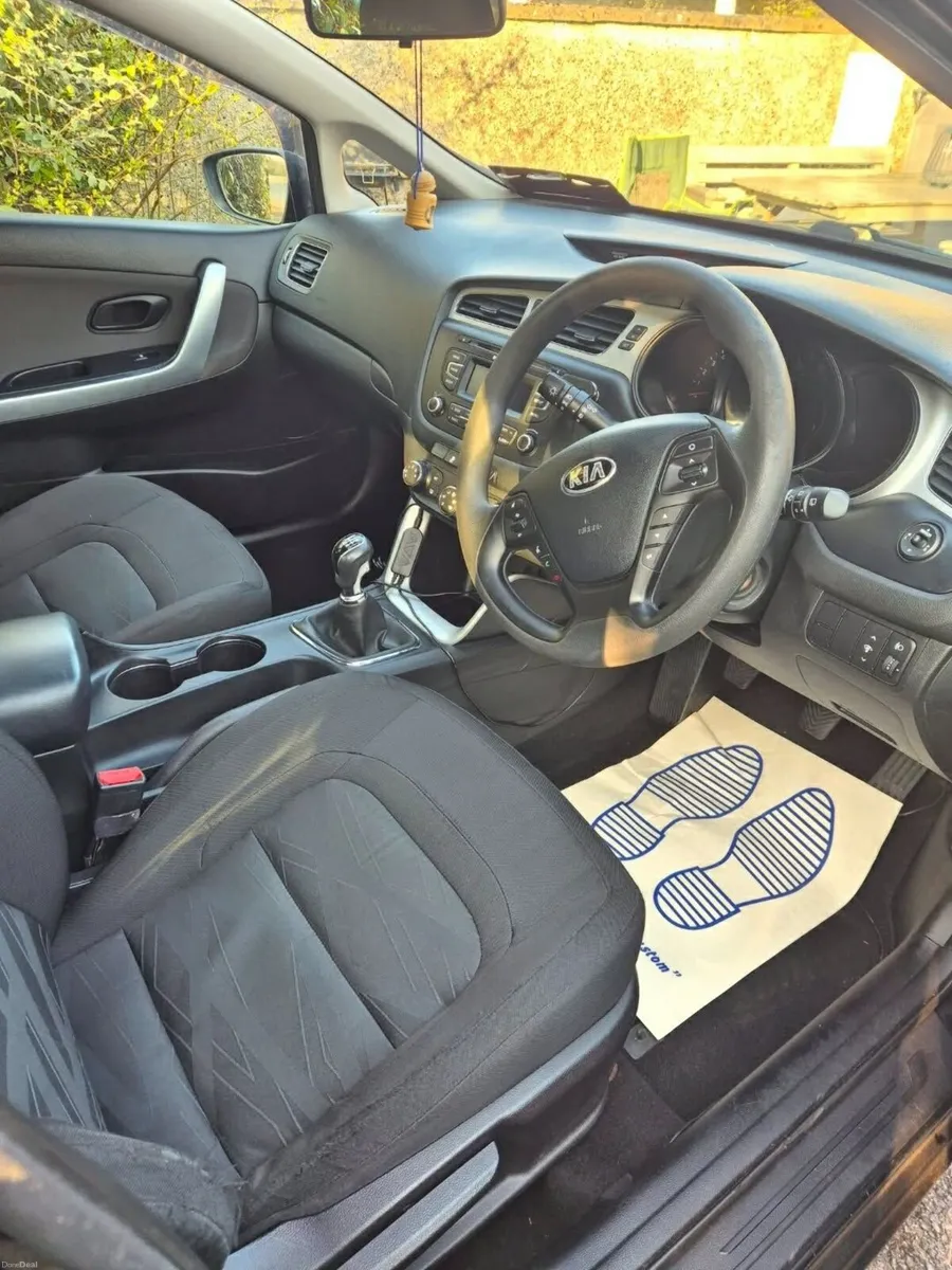 Kia Ceed 1.4 Diesel Crdi 2012 - Image 3