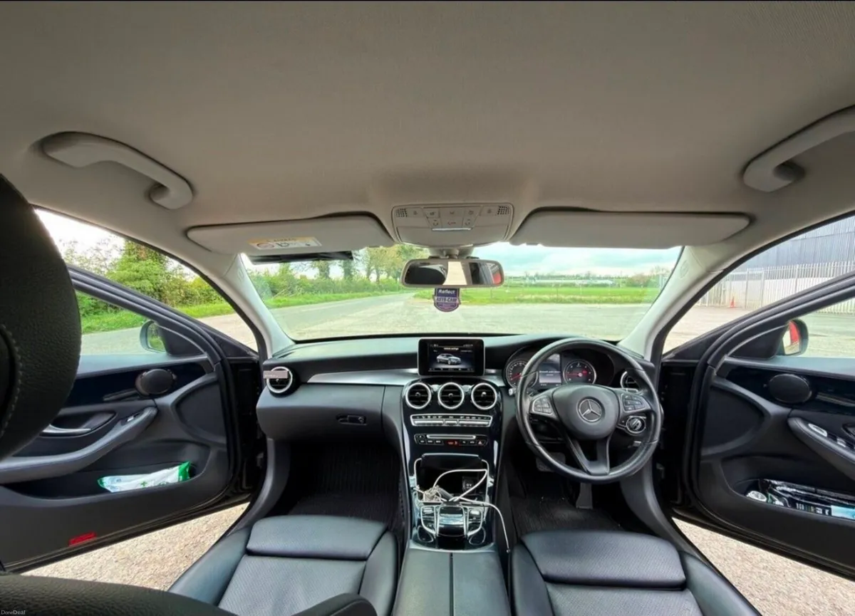 Automatic 2016 Mercedes C220 - Image 3