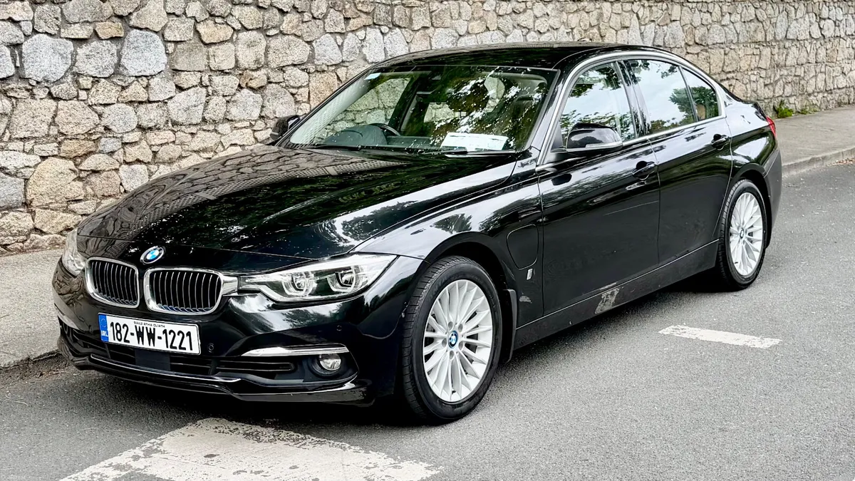BMW 3-Series 2018!!AUTO LEATHER!!1 WARRANTY!!! - Image 2