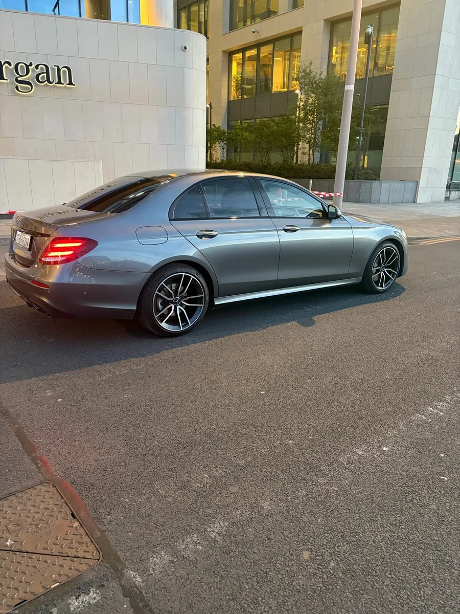 Mercedes E-Class AMG line - Image 2