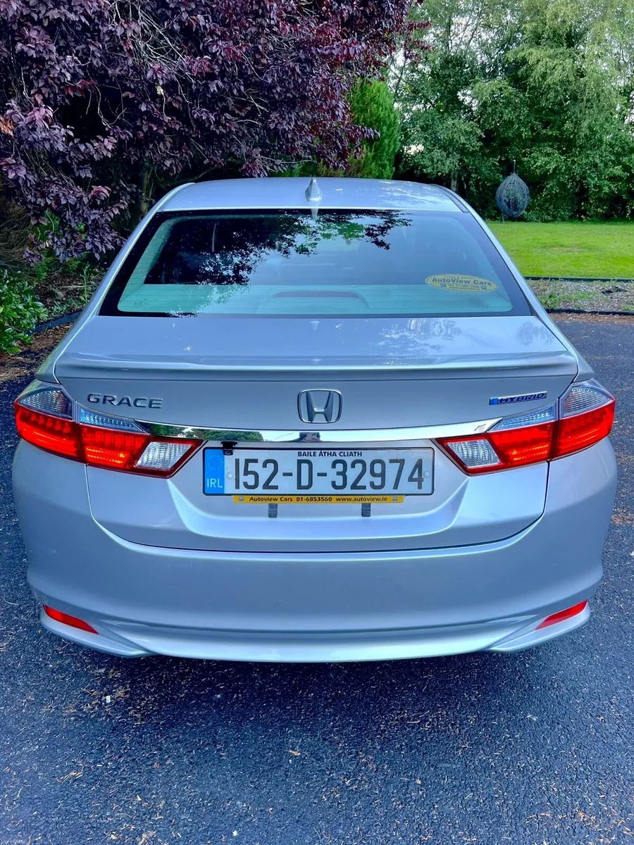 Honda Grace Hybrid automatic - Image 3